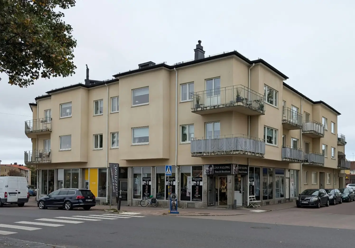 Karlagatan 30